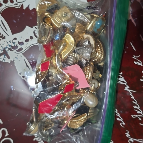 Earring Lot of 25 Sets Vintage & Modern Contemporary - Picture 4 of 4